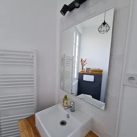 Termes. Beau Confort Appartement